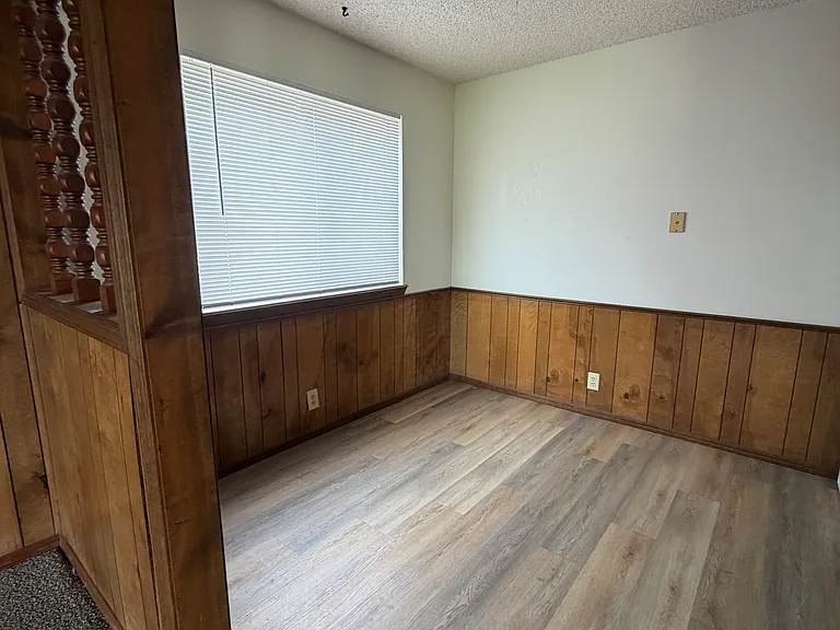 707 SE Chickasaw Ave — Photo 3