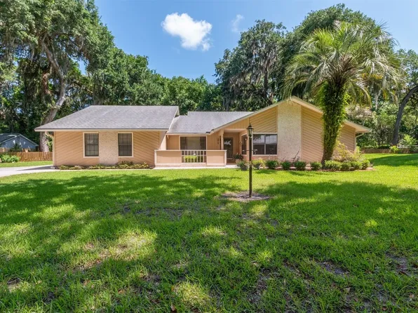 835 Fountain Dr, Fernandina Beach, FL 32034