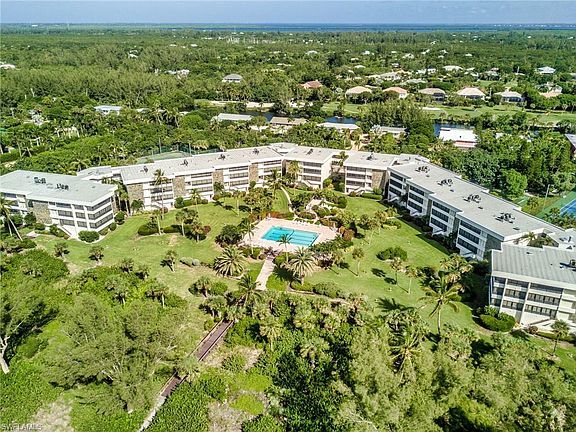 5th image of 1605 Middle Gulf Dr Unit 123