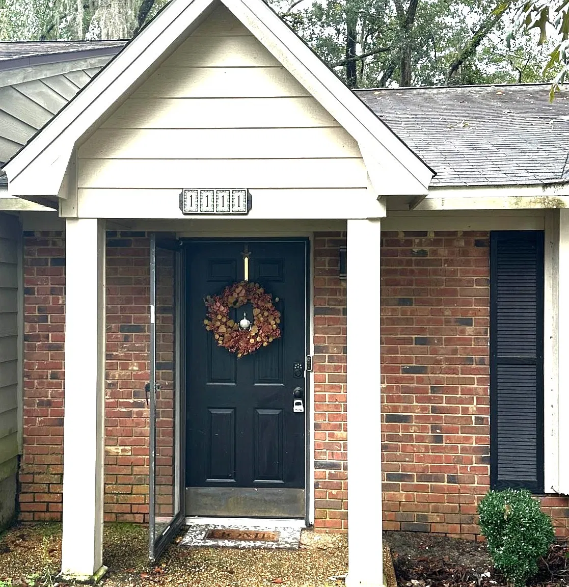 2 bed, 1008 sqft, $1,599 — Photo 4
