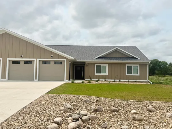 1905 Iona St, Fort Pierre, SD 57532