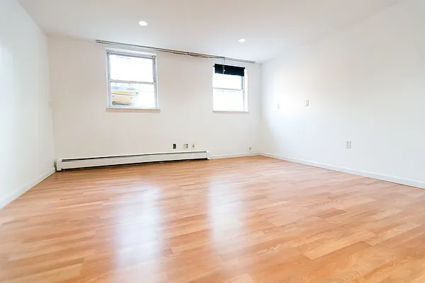 Rented by Greenpoint Properties | media 4