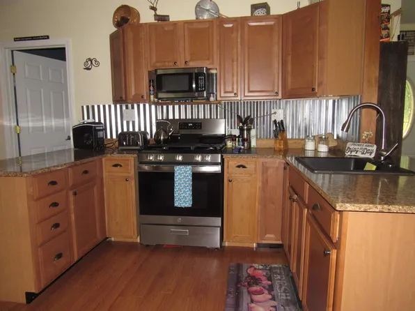 21 Maple Hill Road, Holland, VT 05830