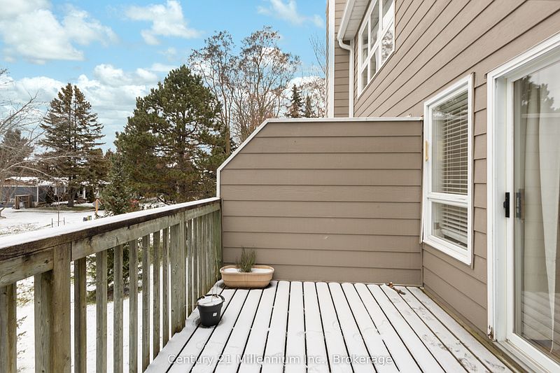 The Blue Mountains Townhouse for rent - 3 Bedrooms — photo 18