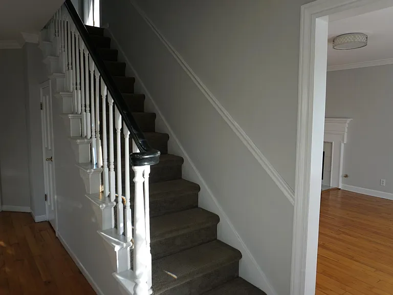 100 Shady Ln — Photo 10