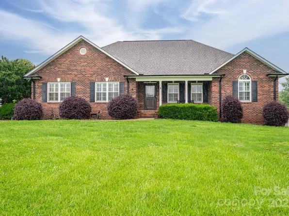 2817 Long Cir #1, Iron Station, NC 28080