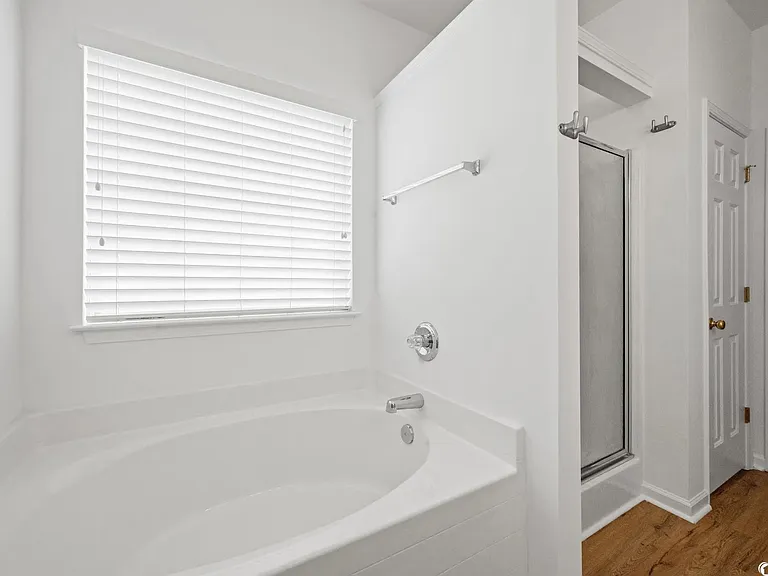 409 Oxner Ct — Photo 18