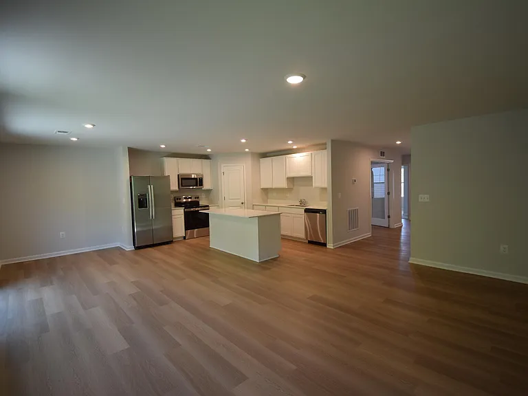 335 Horse Path Dr — Photo 13