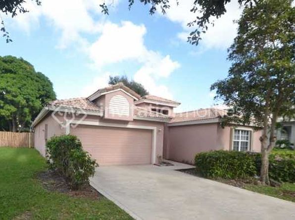 3935 Majestic Palm Way