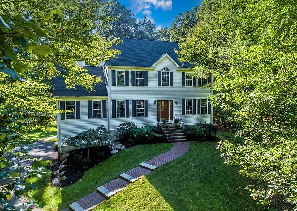 1st image of 21 Tanglewood Dr