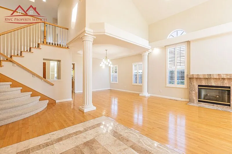 5 bed, 4.0 bath, 3080 sqft, $7,100 — Photo 4