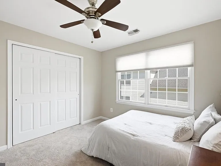 22806 Oatlands Grove Pl — Photo 56