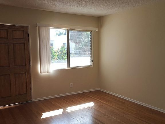 4th image of 939 N Ogden Dr APT 12