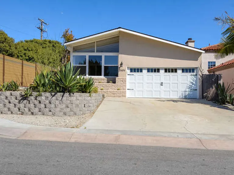 1604 Oak Ave — Photo 3