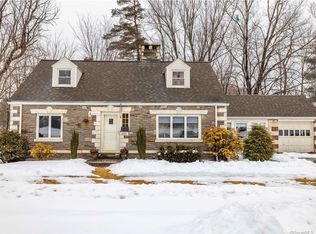 1502 Main St, Glastonbury, CT 06033
