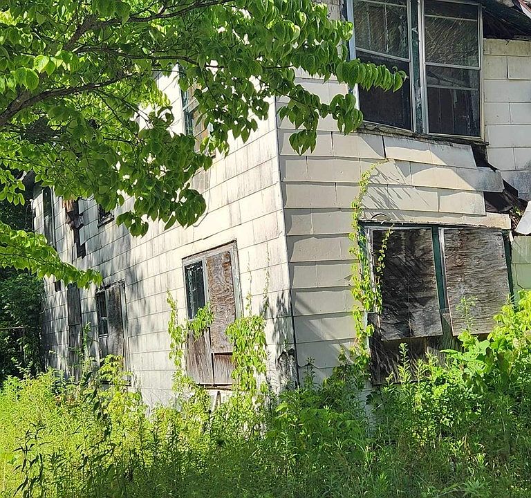 2nd image of 65 Creekside Dr