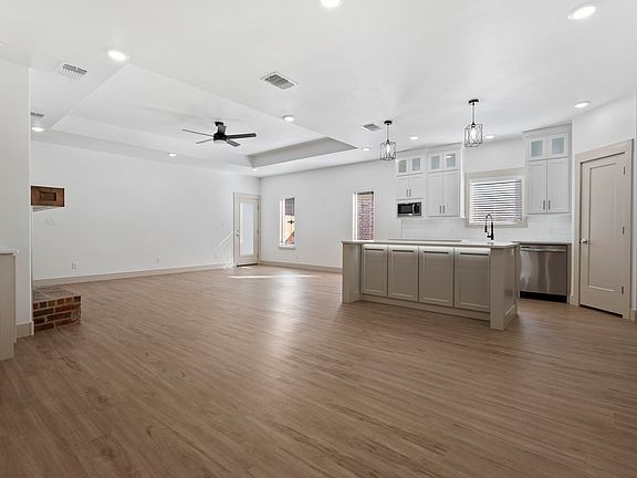 4th image of 5916 Grinnell St
