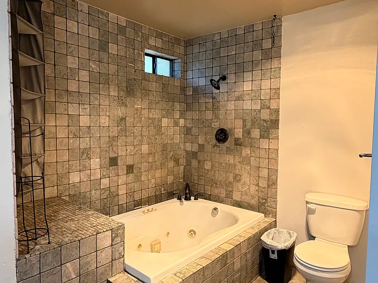 Nesthorn Dr — Photo 5