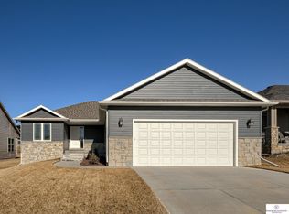 1624 W Big Sky Rd, Lincoln, NE 68521