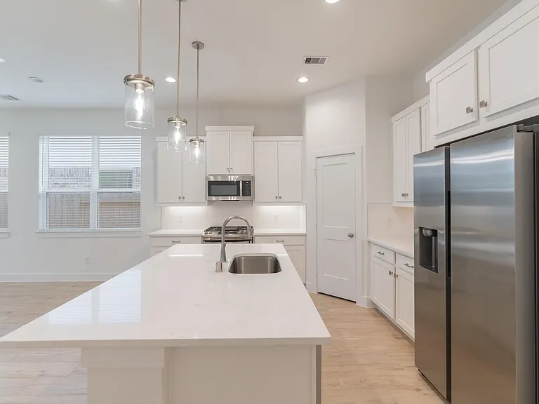 10747 Pine Pink — Photo 31