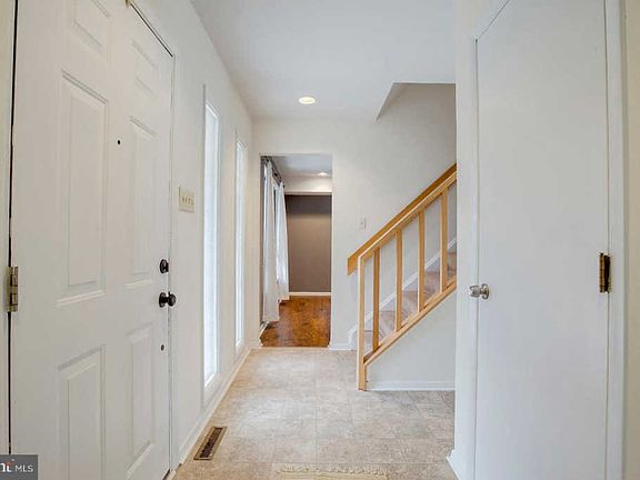 5th image of 322 Bonnie Meadow Cir