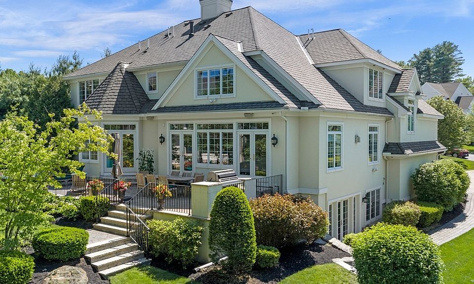 1st image of 9 Trevino Cir