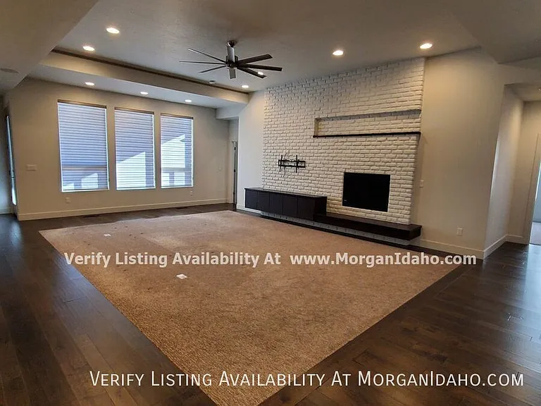 6518 N Fairborn Ave — Photo 2