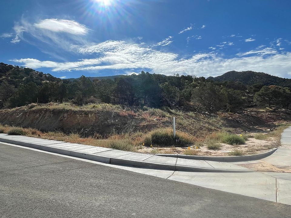 2nd image of 1930 N Pinyon Grove Cir E