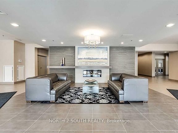 5th image of 90 Charlton Ave W #605