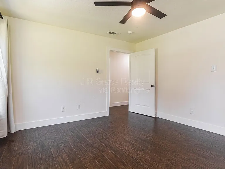 1324 Cherry St — Photo 11