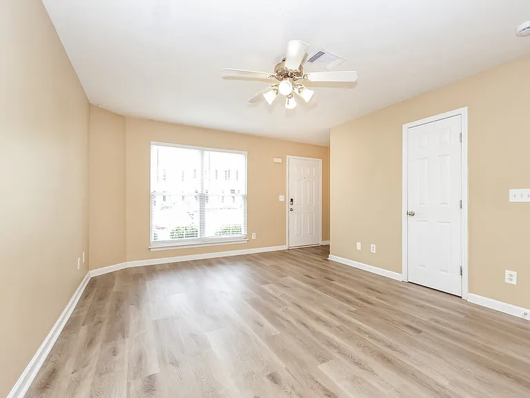 8034 Logan Dr — Photo 4