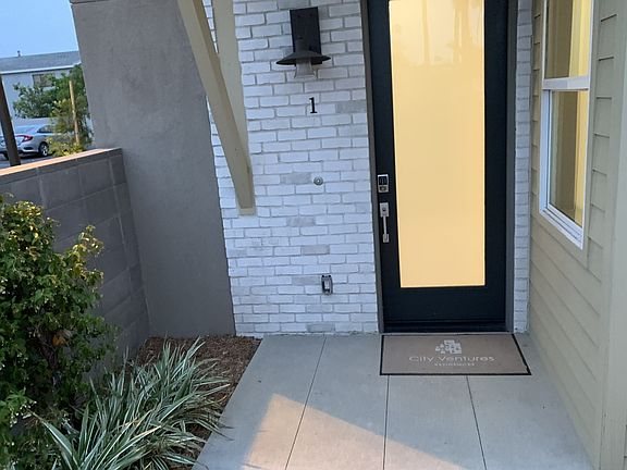 4th image of 312 Bridgewater Way #1