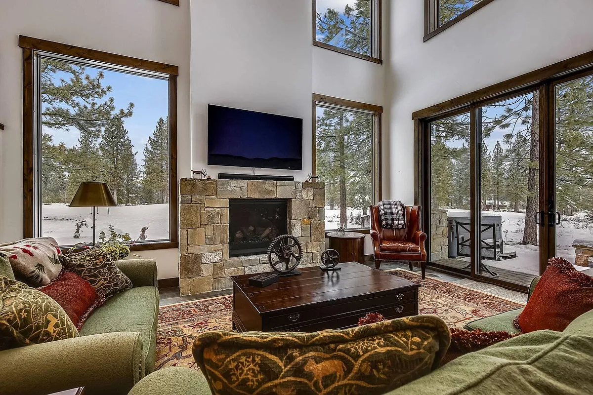 Building Photo - 10137 Corrie Ct