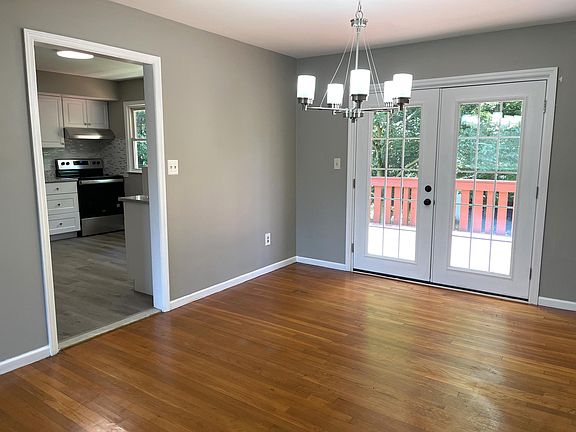 4th image of 50 Fredrick Dr
