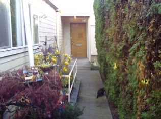 9280 50th Ave S, Seattle, WA 98118