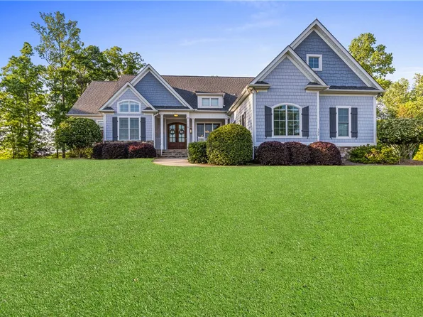 122 Crawford Lake Dr, Easley, SC 29642