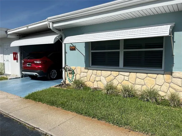 250 Rosery Rd NW APT 270, Largo, FL 33770