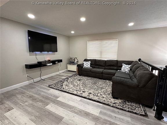 4th image of 5012 Ann Lee Dr