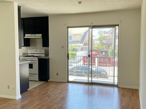 5th image of 1928 Carmen Ave APT 6