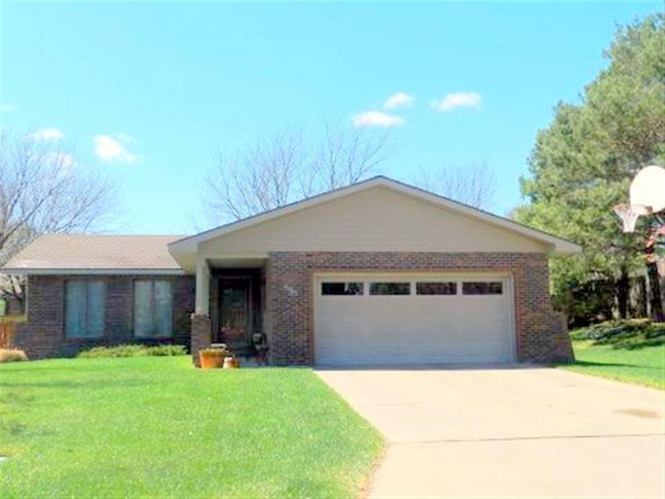 1st image of 2303 Kerri Dr