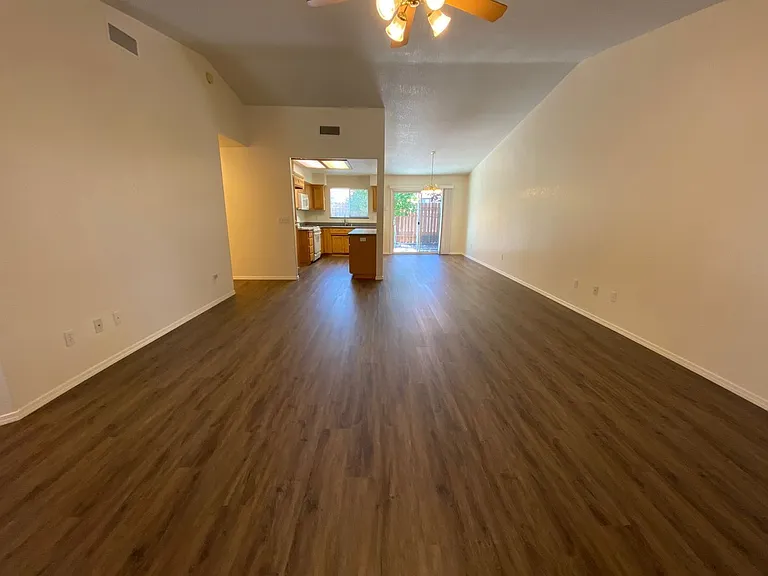 709 Creston Rd — Photo 18