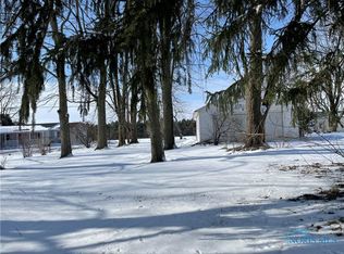 18481 Brim Rd, Bowling Green, OH 43402