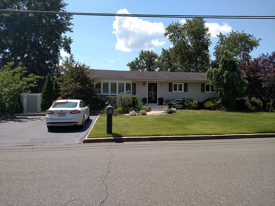 1st image of 27 Laurelton Ave