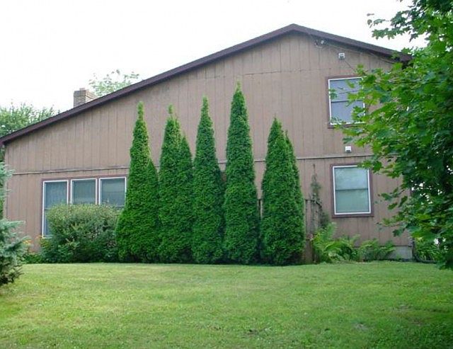 1st image of 1848 Oakes Dr