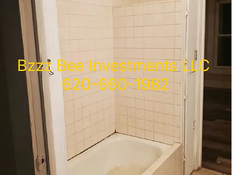 243 S Brewer St — Photo 11