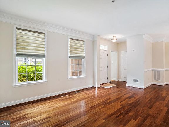 4th image of 7651 Milk Glass Ct #28