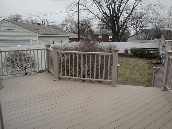 4th image of 3931 Jewett Ave