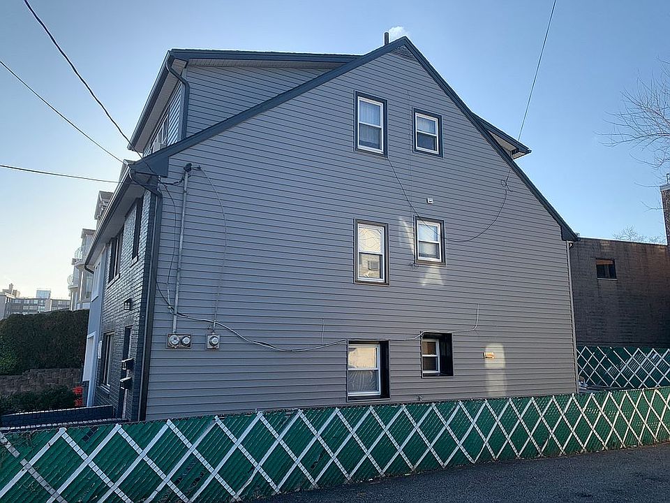 2nd image of 127 Cedar St