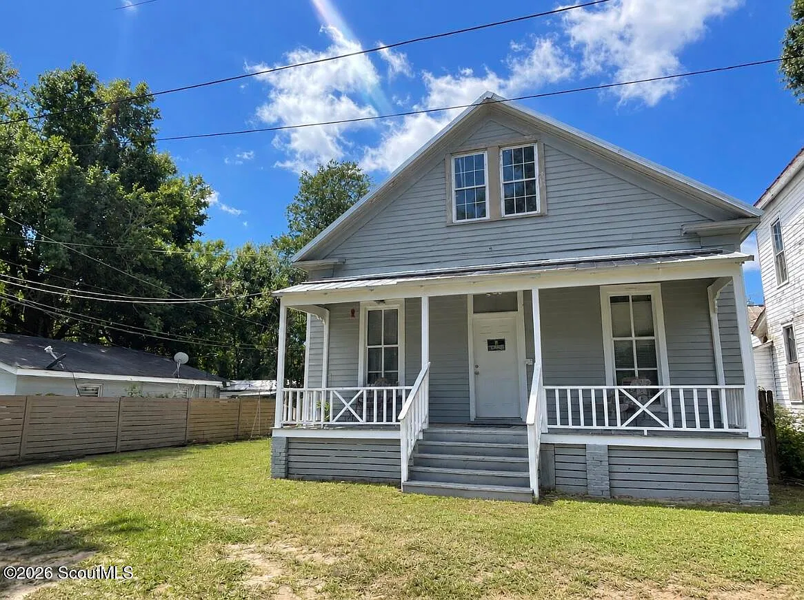 1 bed, 1.0 bath, 650 sqft, $975 — Photo 2