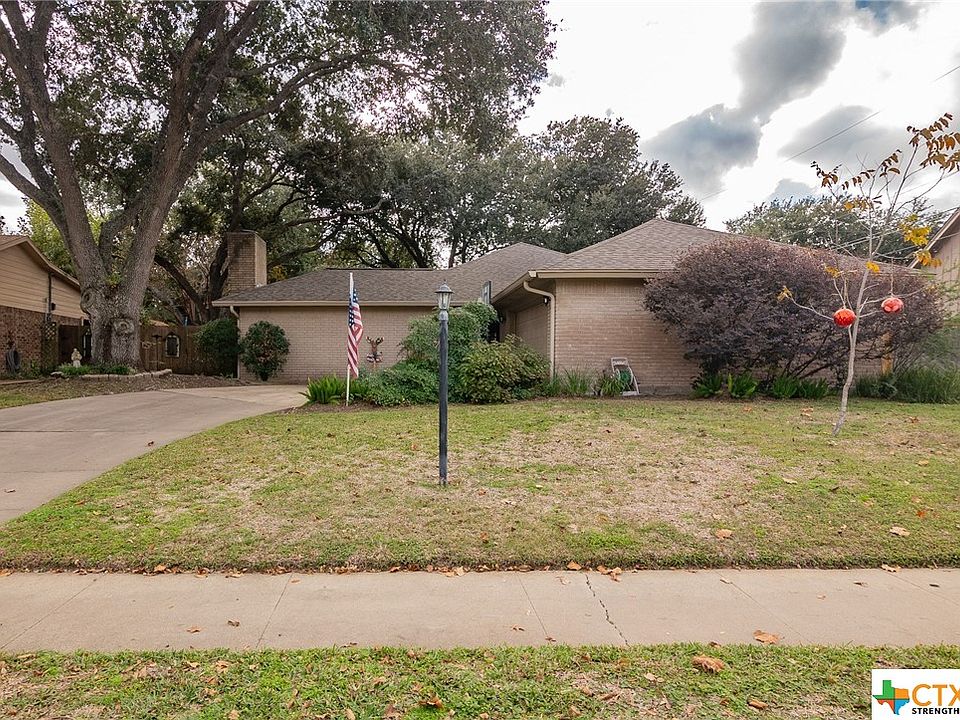 1st image of 211 Westchester Dr